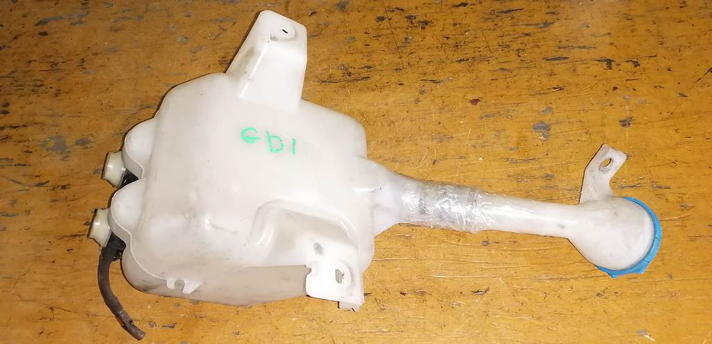 бачок омывателя Honda Fit 0