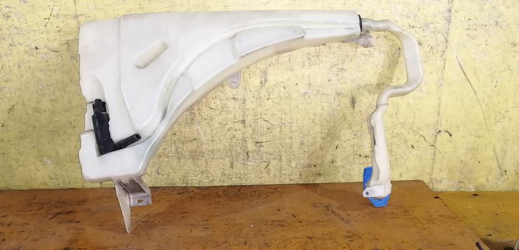 бачок омывателя Volkswagen Touareg 3