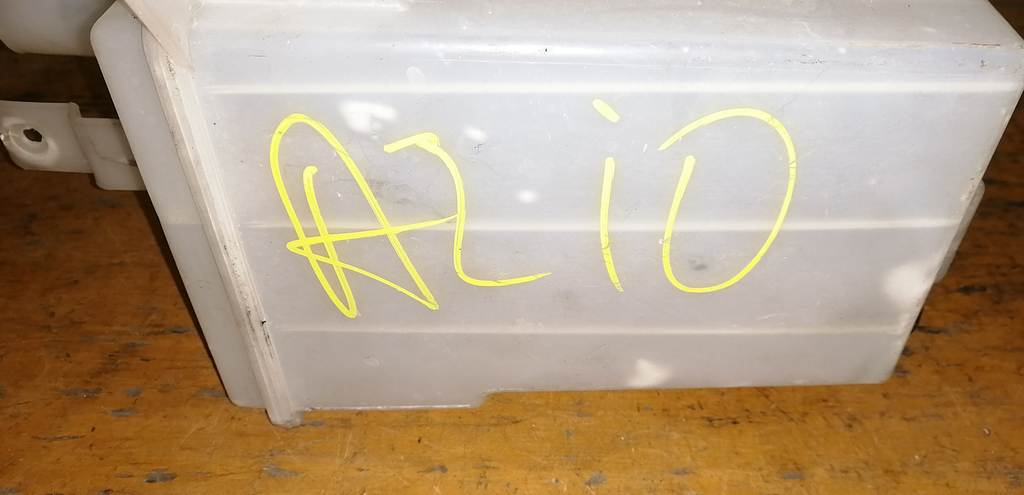 CUBE AZ10 БАЧОК ОМЫВАТЕЛЯ+МОТОРЧ. Nissan Cube 1