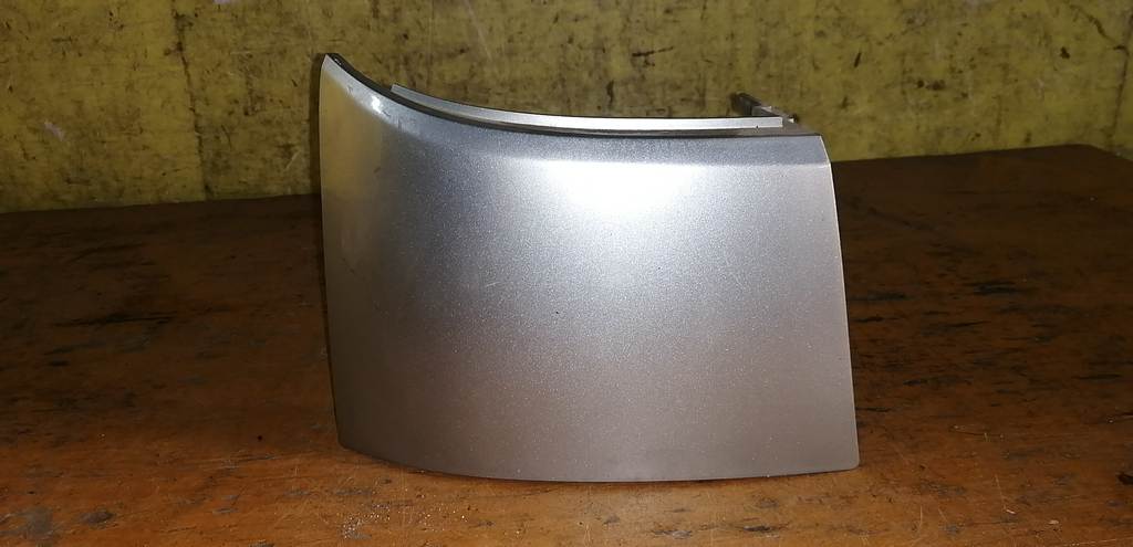 планка под стоп Mazda Demio 0