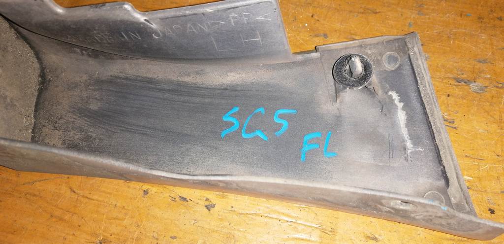 FORESTER SG5 НАКЛАДКА НА КРЫЛО ПЕРЕДНЯЯ ЛЕВАЯ Subaru Forester 1