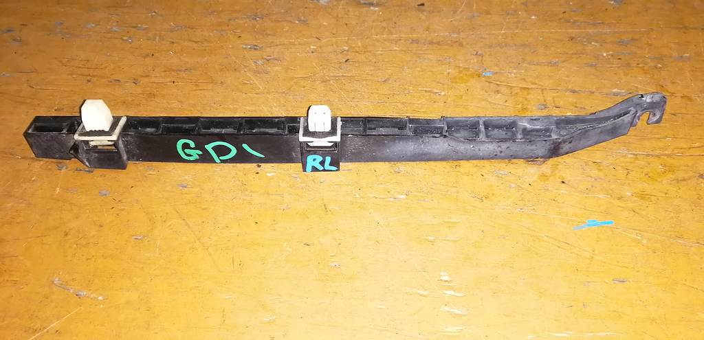 крепеж бампера Honda Fit 0