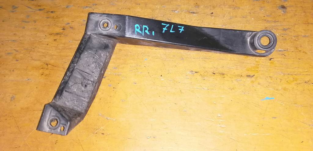 крепеж бампера Volkswagen Touareg 0