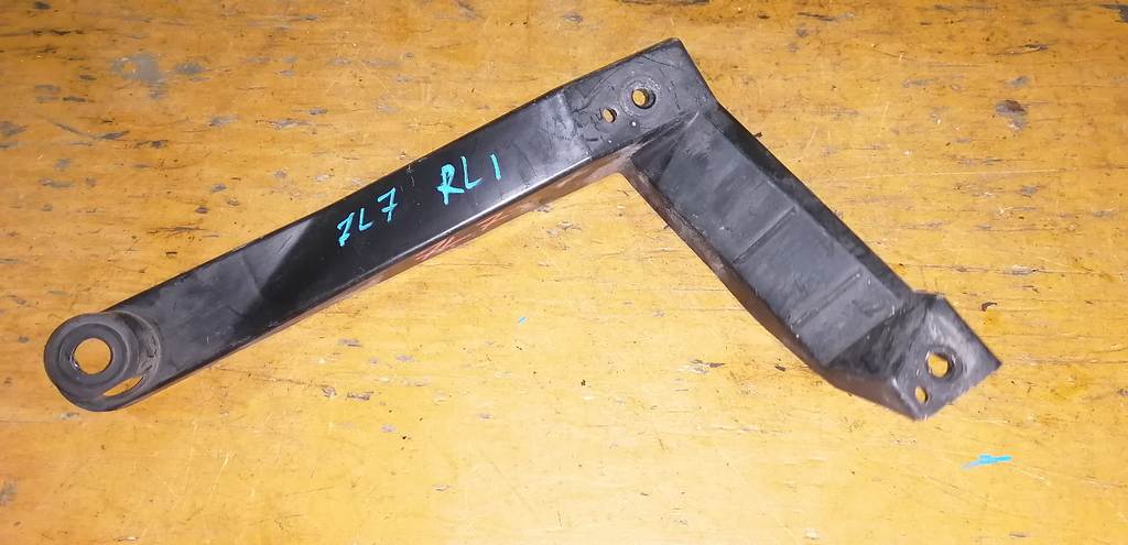 крепеж бампера Volkswagen Touareg 0