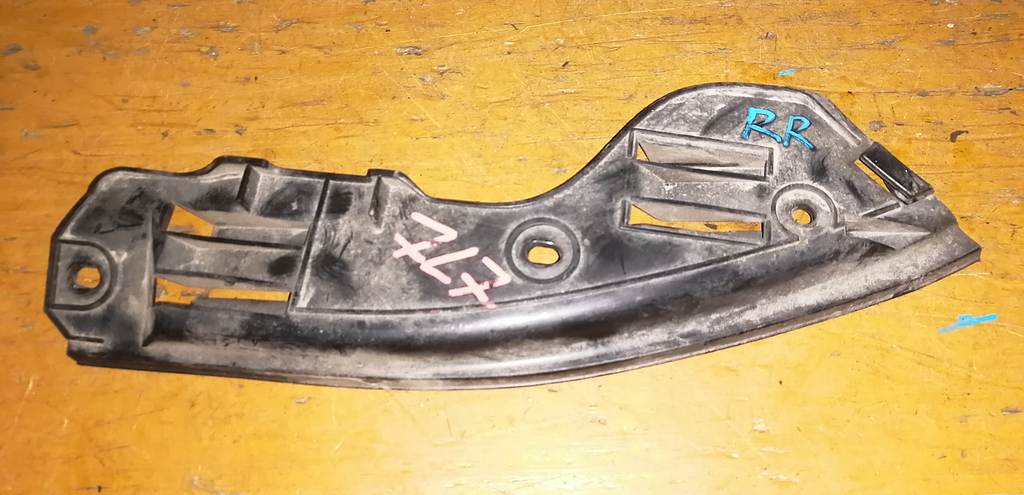 крепеж бампера Volkswagen Touareg 0