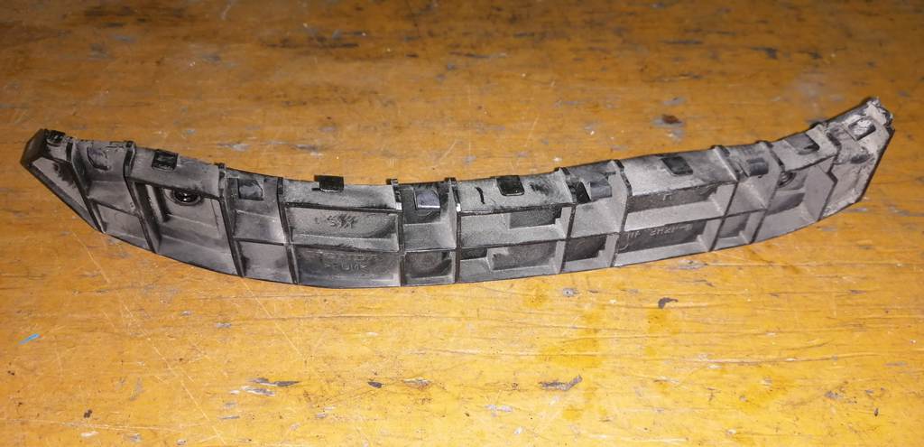 FREED GB3 КРЕПЕЖ БАМПЕРА ЗАДНИЙ ПРАВЫЙ 1 Honda Freed 1