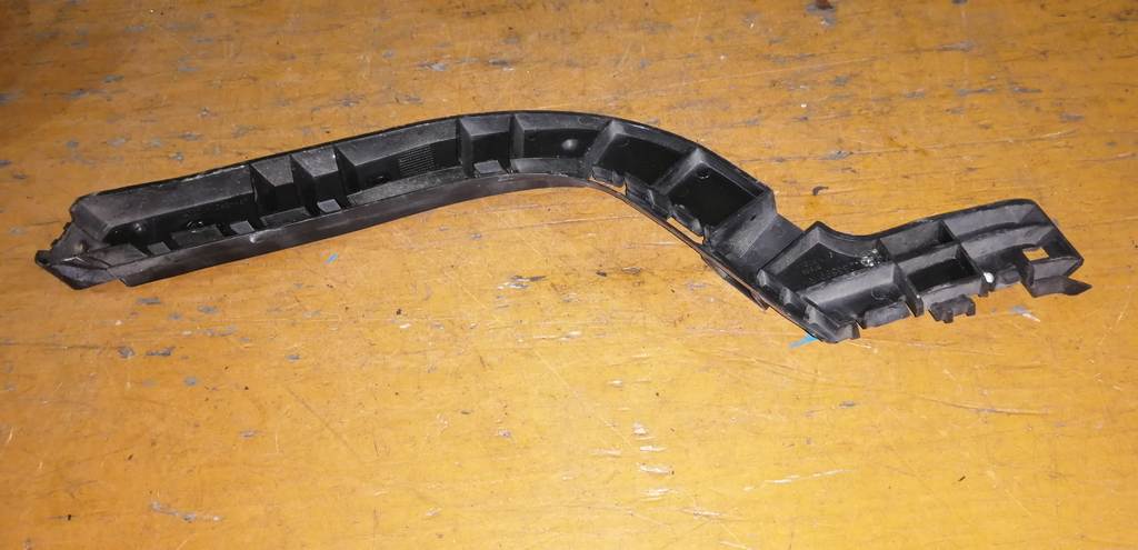 VOLVO S40 MS КРЕПЕЖ БАМПЕРА ЗАДНИЙ ПРАВЫЙ 31265599 Volvo S40 1