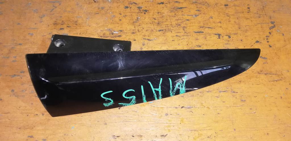 планка под стоп Suzuki Solio 0