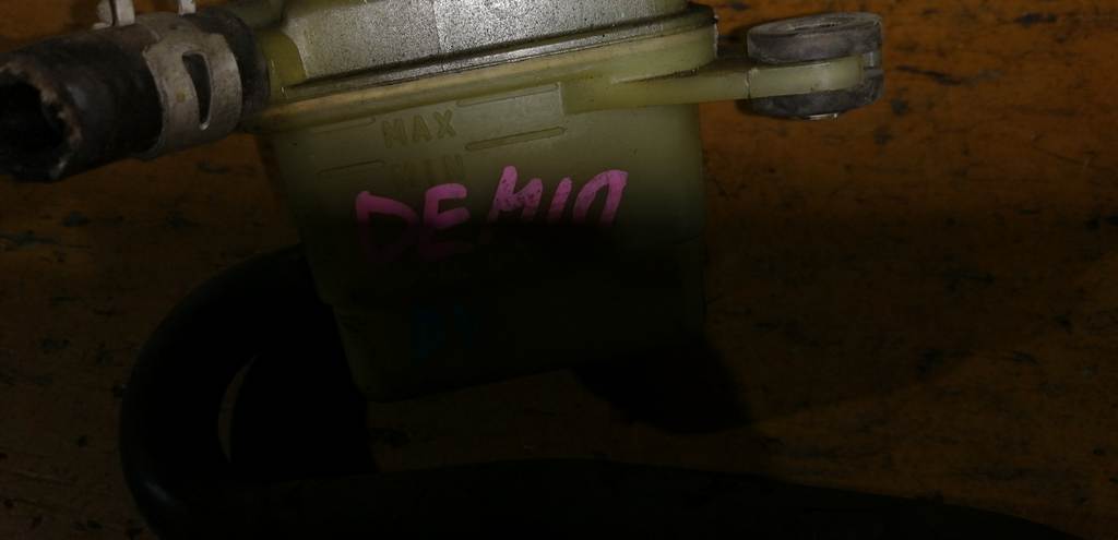 DEMIO DY3W БАЧОК ГУРА Mazda Demio 1