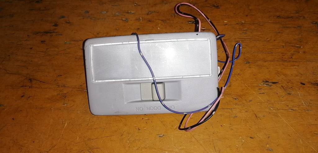 плафон салонный Mazda Demio 0