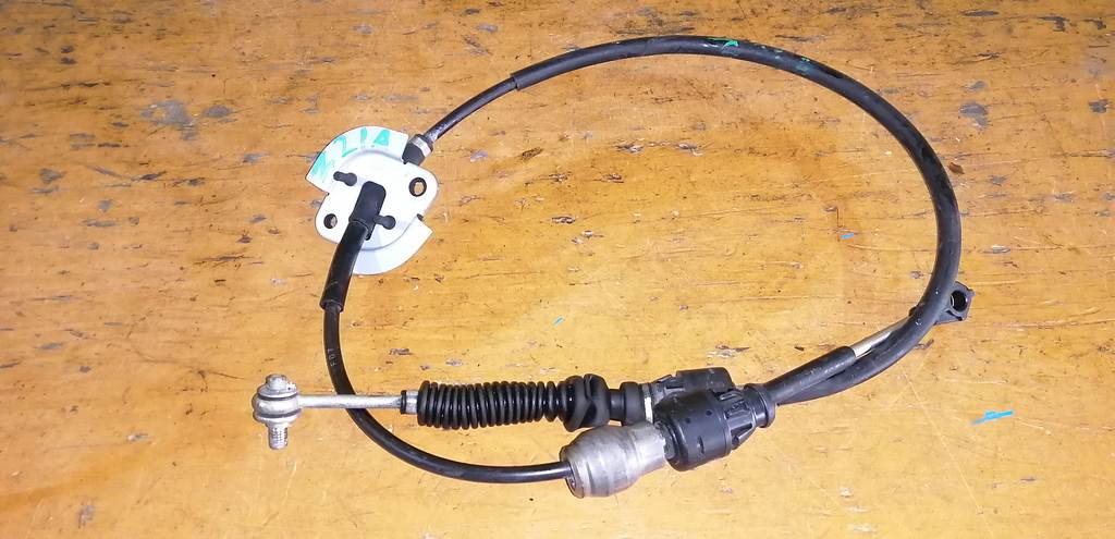 трос переключения акпп Mitsubishi Colt 0