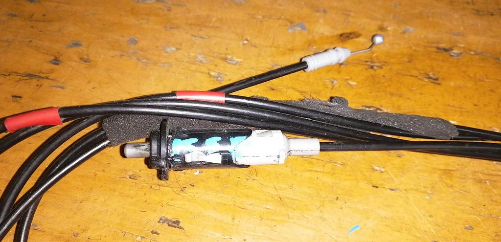 VITZ KSP ТРОС ЛЮЧКА БЕНЗОБАКА Toyota Vitz 1