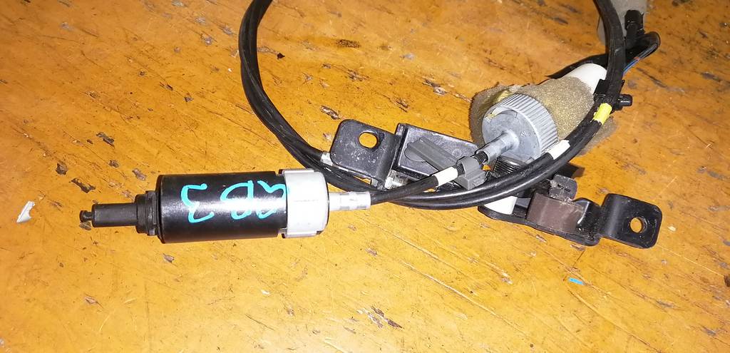 FREED GB3 ТРОС ЛЮЧКА БЕНЗОБАКА Honda Freed 1