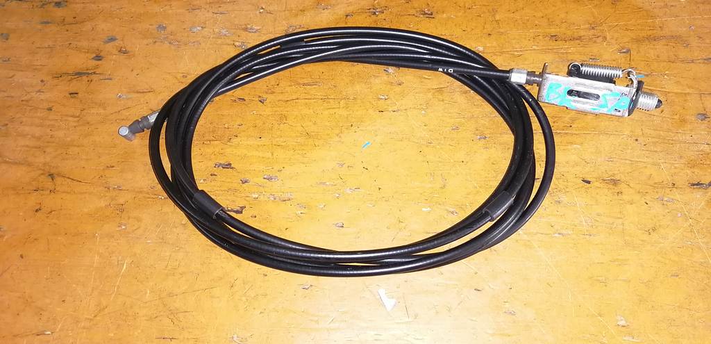 тросик лючка бака Mazda Axela 0