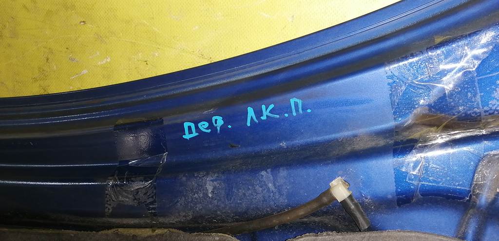 капот Mazda MPV 3