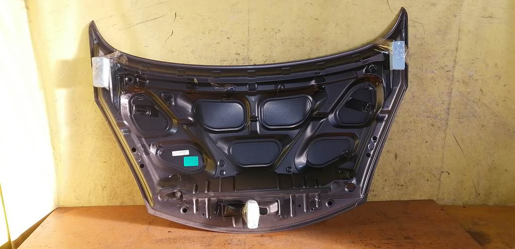 капот Nissan Note 3