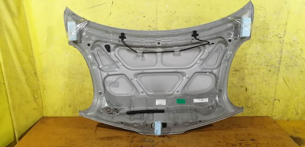 капот Nissan March 3