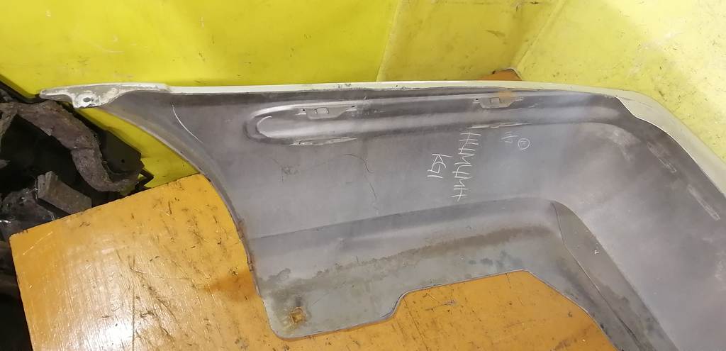 бампер Nissan Sunny 6