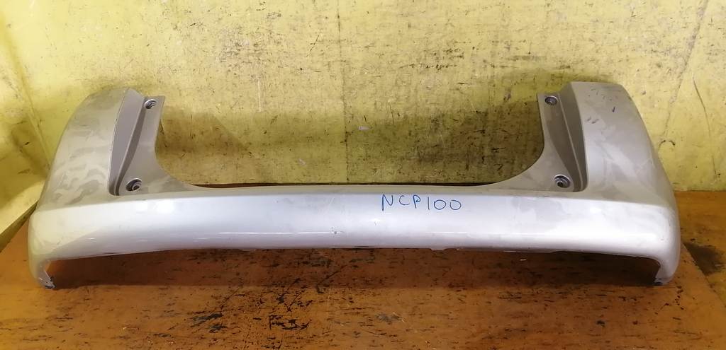 бампер Toyota Ractis 0