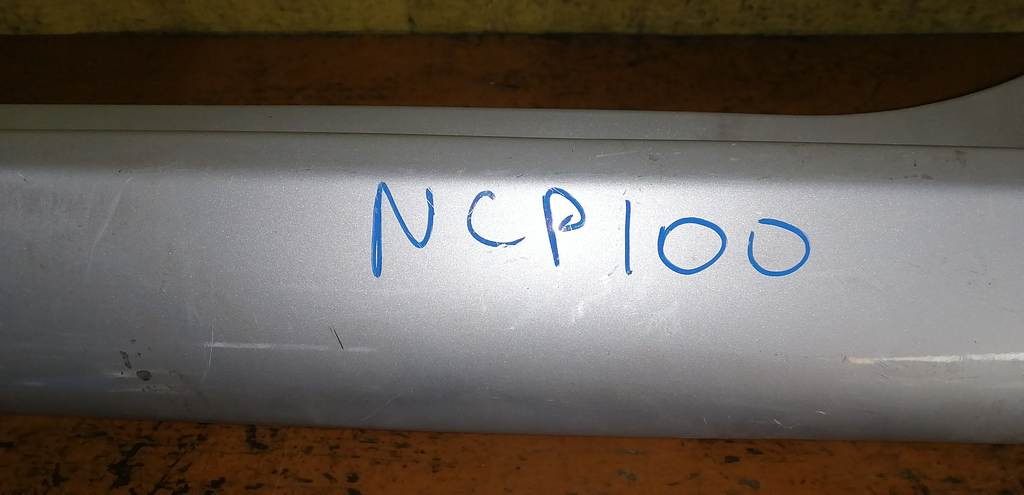 RACTIS NCP100 БАМПЕР ЗАДНИЙ Toyota Ractis 1