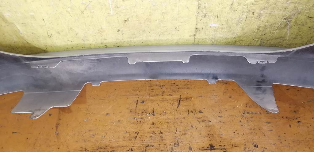 бампер Toyota Ractis 6