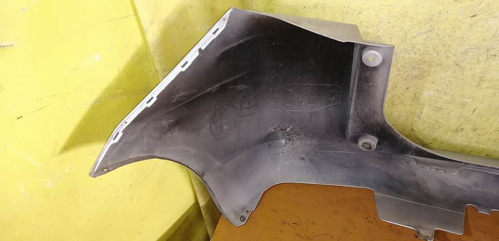 RACTIS NCP100 БАМПЕР ЗАДНИЙ Toyota Ractis 7