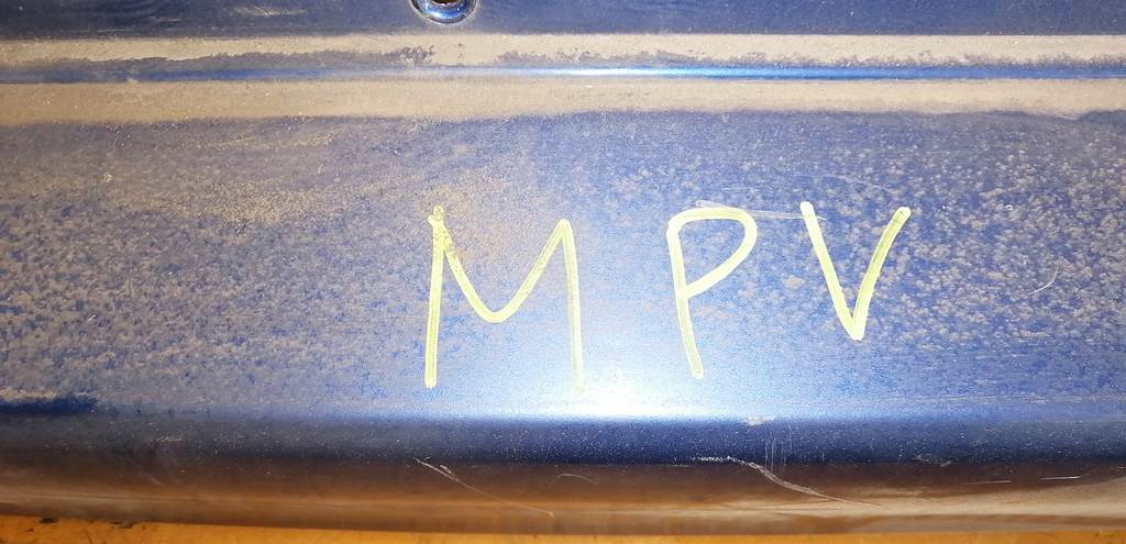 MPV LW5W БАМПЕР ЗАДНИЙ Mazda MPV 1