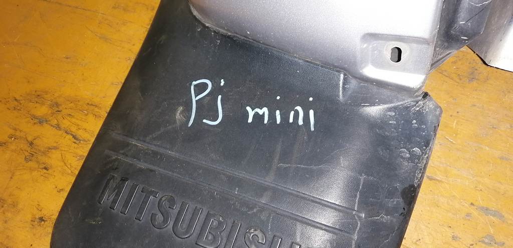 PAJERO MINI H58A БАМПЕР ЗАДНИЙ Mitsubishi Pajero Mini 1