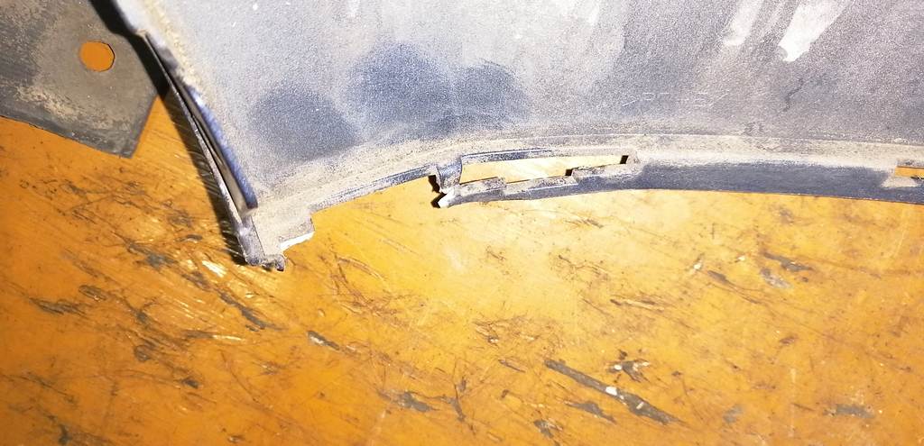 бампер Mitsubishi Outlander 9