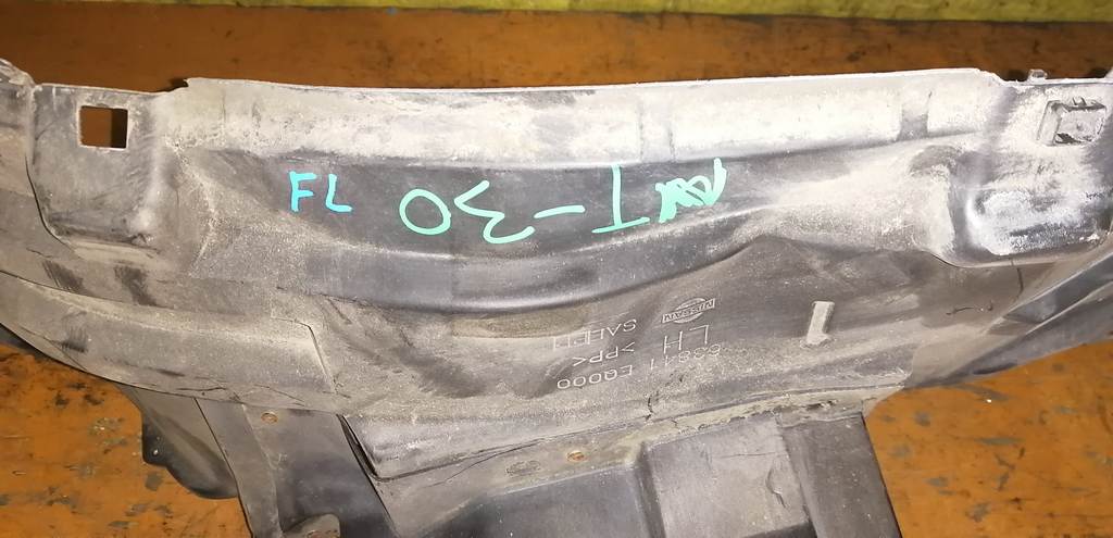 X-TRAIL NT30 ПОДКРЫЛОК ПЕРЕДНИЙ ЛЕВЫЙ ДЕФЕКТ Nissan X-Trail 1