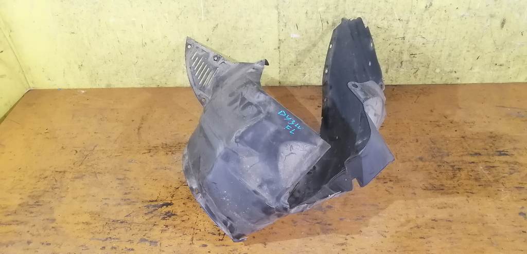 подкрылок Mazda Demio 0