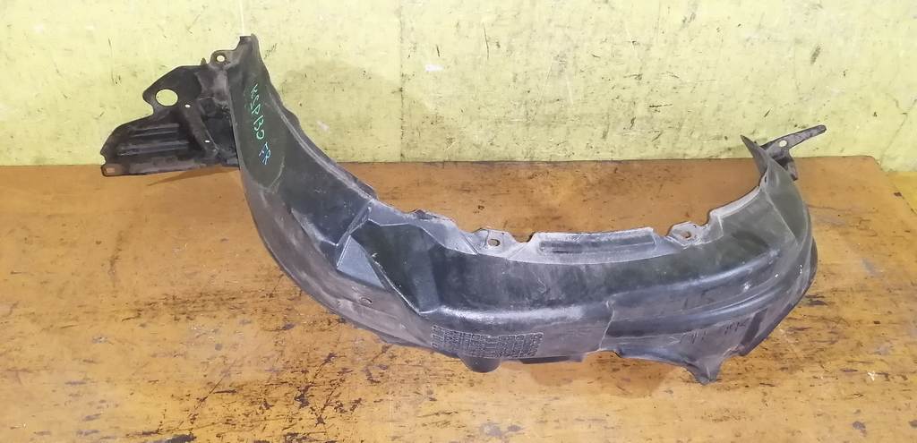 подкрылок Toyota Vitz 0