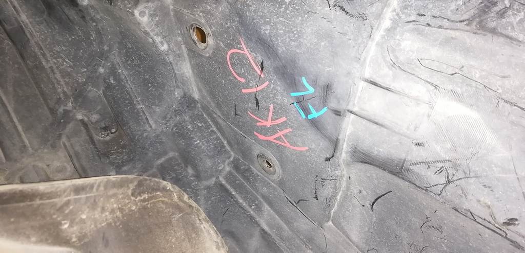 MARCH AK12 ПОДКРЫЛОК ПЕРЕДНИЙ ЛЕВЫЙ Nissan March 1