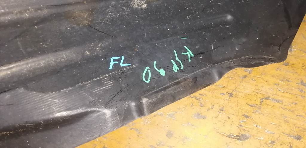 VITZ KSP90 ПОДКРЫЛОК ПЕРЕДНИЙ ЛЕВЫЙ Toyota Vitz 1