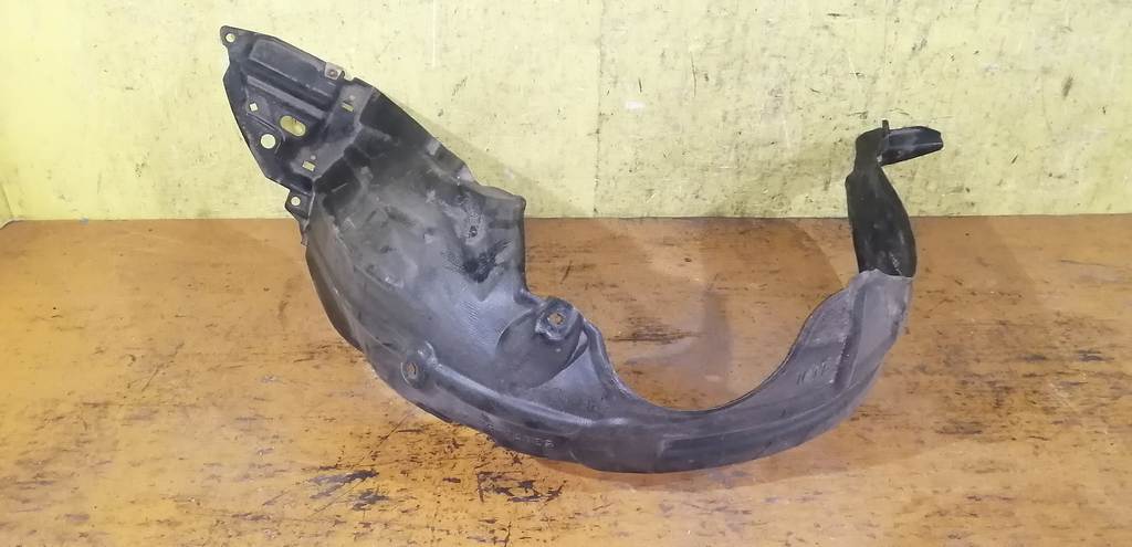 Кузов Toyota Vitz 2