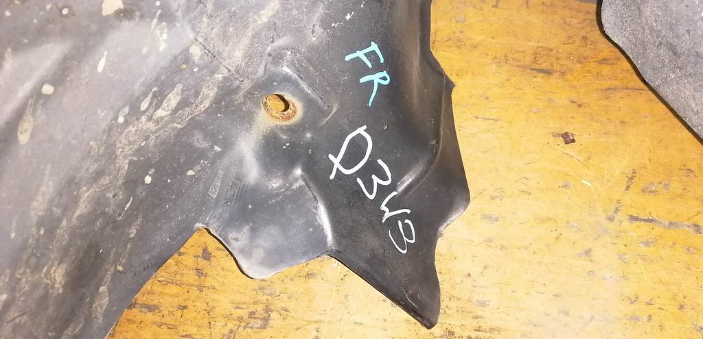 DEMIO DW3W ПОДКРЫЛОК ПЕРЕДНИЙ ПРАВЫЙ Mazda Demio 1