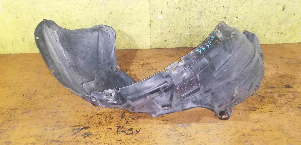 подкрылок Mazda Axela 0