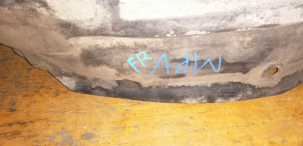 MPV LW5W ПОДКРЫЛОК ПЕРЕДНИЙ ПРАВЫЙ Mazda MPV 1