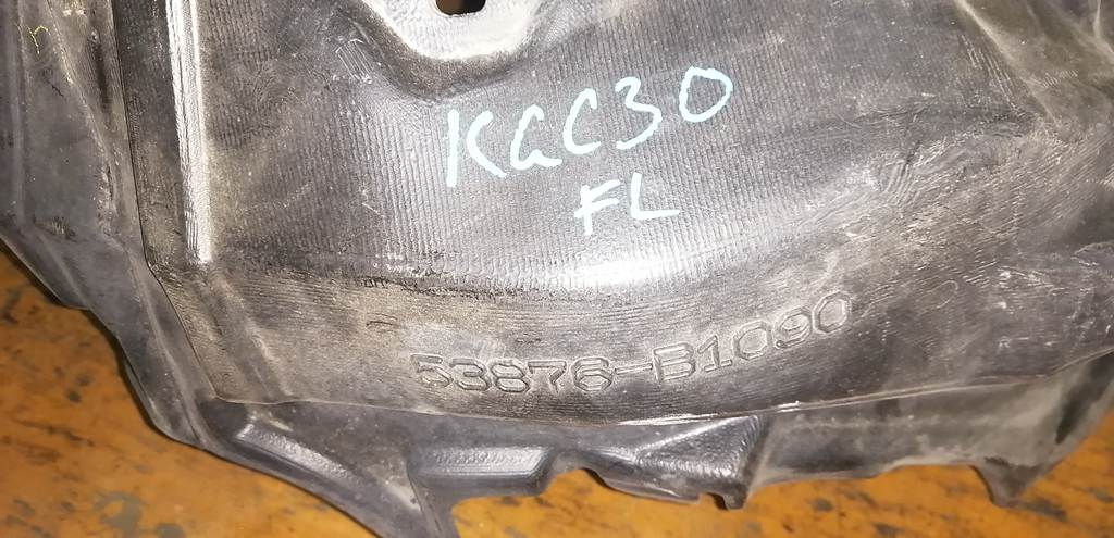 PASSO KGC30 ПОДКРЫЛОК ПЕРЕДНИЙ ЛЕВЫЙ Toyota Passo 1