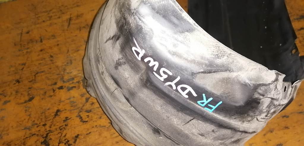 DEMIO DY5W ПОДКРЫЛОК ПЕРЕДНИЙ ПРАВЫЙ Mazda Demio 1