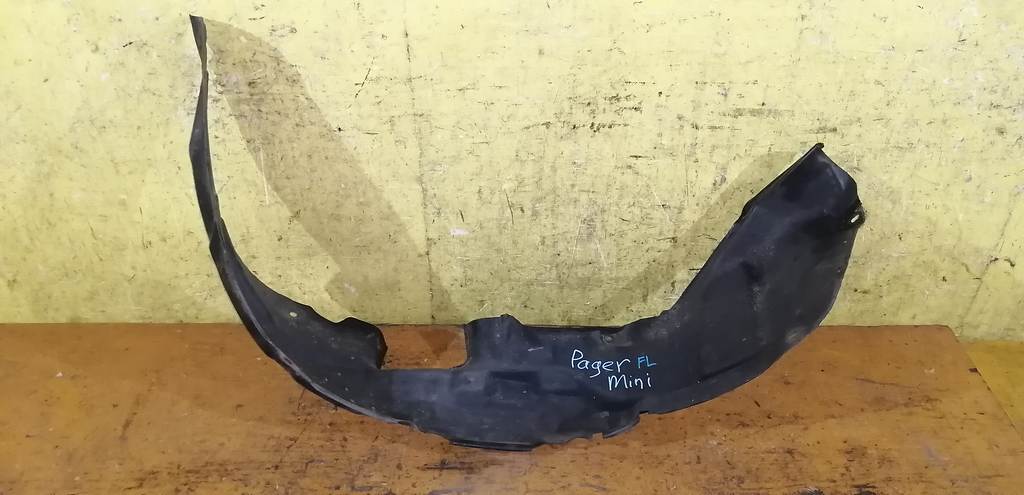 подкрылок Mitsubishi Pajero Mini 0