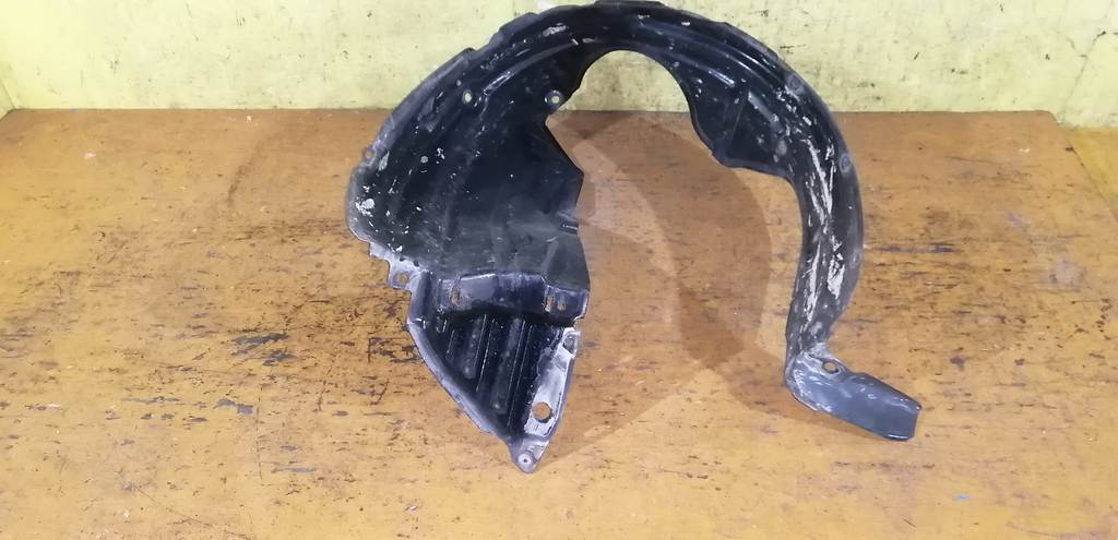 Кузов Toyota Ractis 2