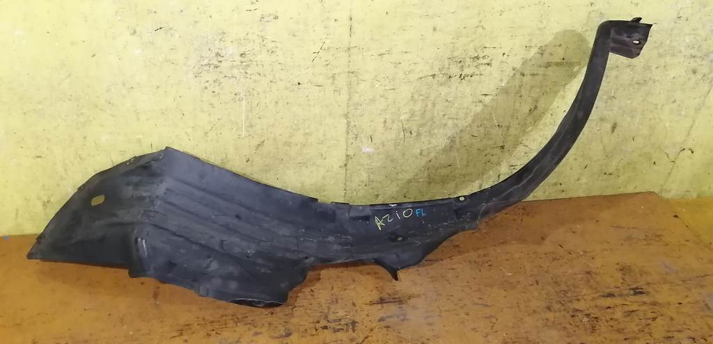 подкрылок Nissan Cube 0