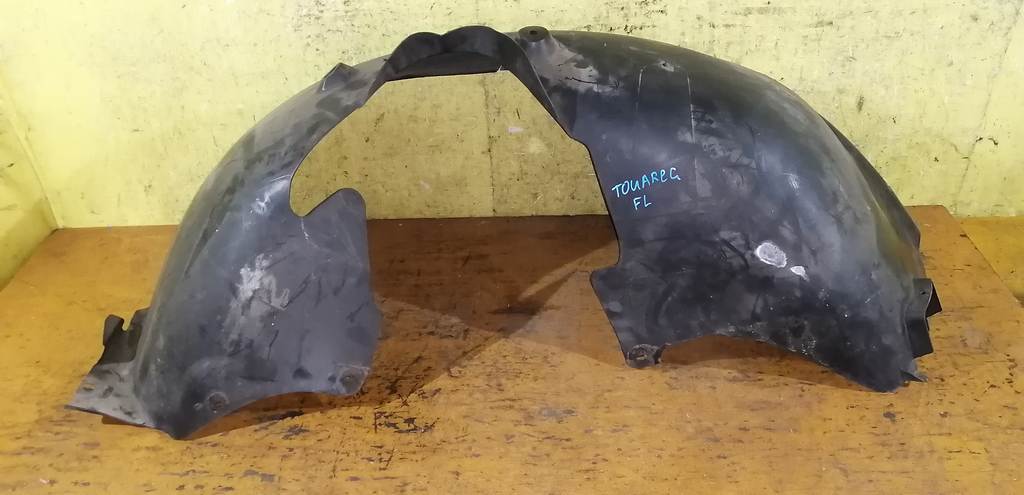 подкрылок Volkswagen Touareg 0