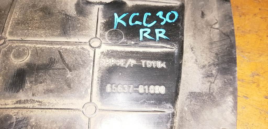 PASSO KGC30 ПОДКРЫЛОК ЗАДНИЙ ПРАВЫЙ 65637-B1090 Toyota Passo 1
