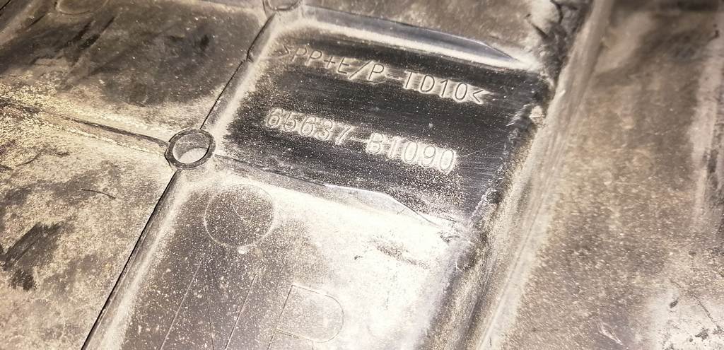 PASSO KGC30 ПОДКРЫЛОК ЗАДНИЙ ПРАВЫЙ 65637-B1090 Toyota Passo 1