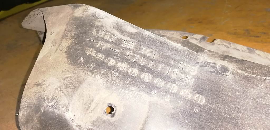 MPV LW5W ПОДКРЫЛОК ЗАДНИЙ ПРАВЫЙ Mazda MPV 1