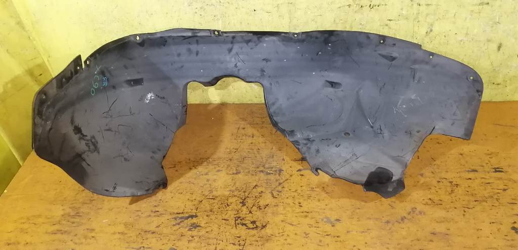 подкрылок Volvo XC90 0