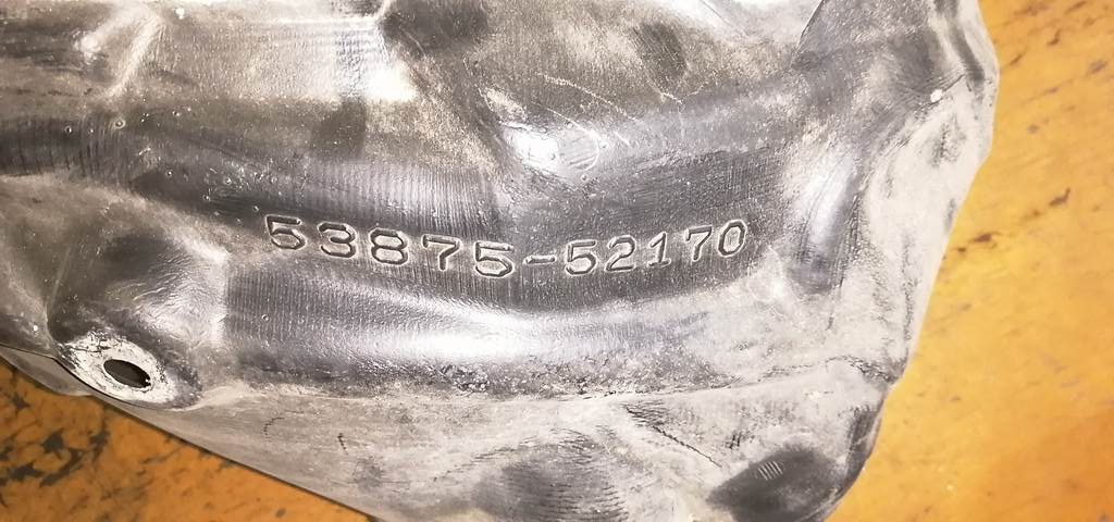 подкрылок Toyota Ractis 3