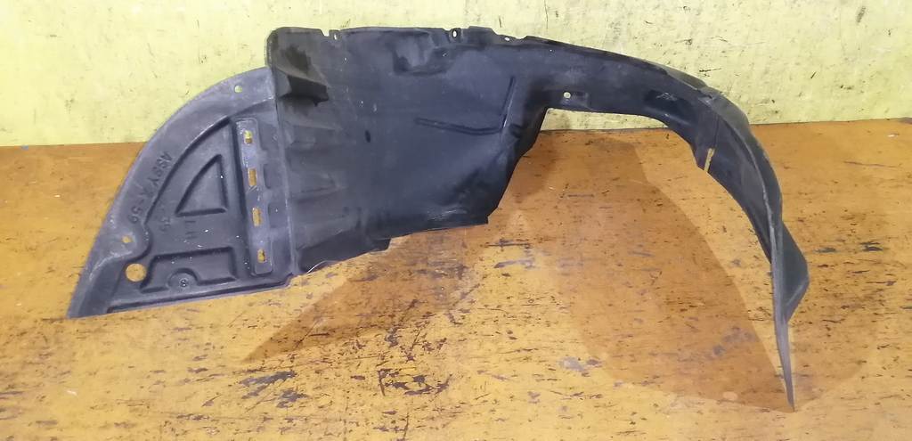 подкрылок Mitsubishi Colt 3